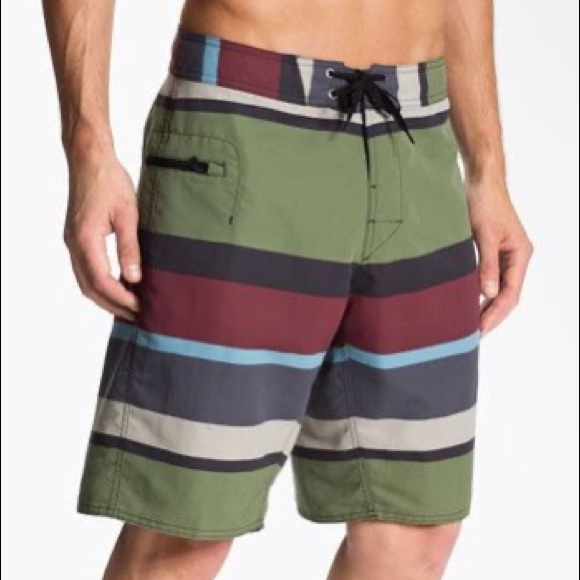 Patagonia Other - NWT Patagonia Men’s Waverfarer Board Shorts sz 35